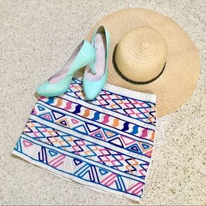 Boho embroidered geometric cream linen mini skirt!